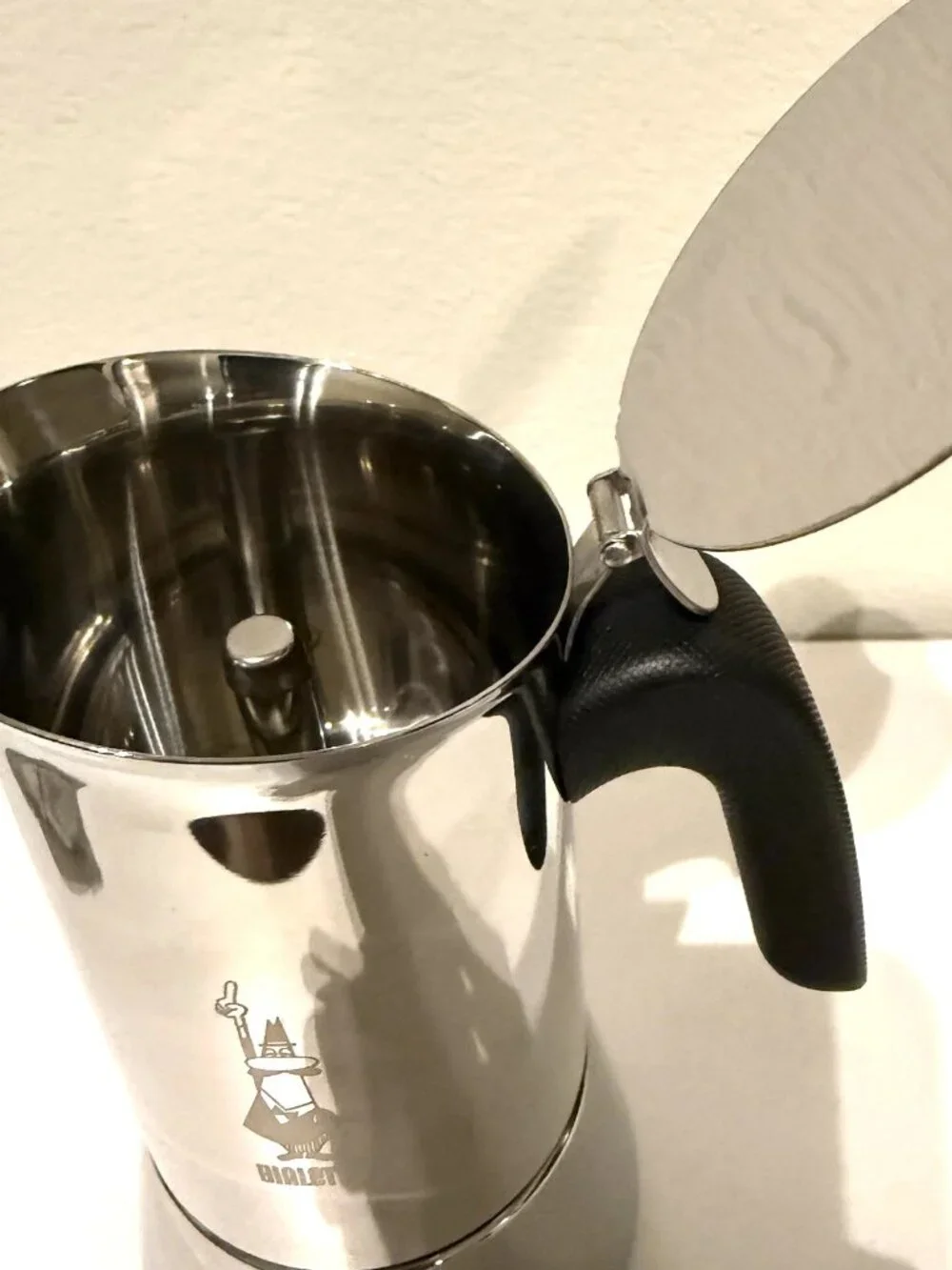 Bialetti Venus 6 Cup Stainless Steel Moka Pot Stovetop Espresso Maker Silver